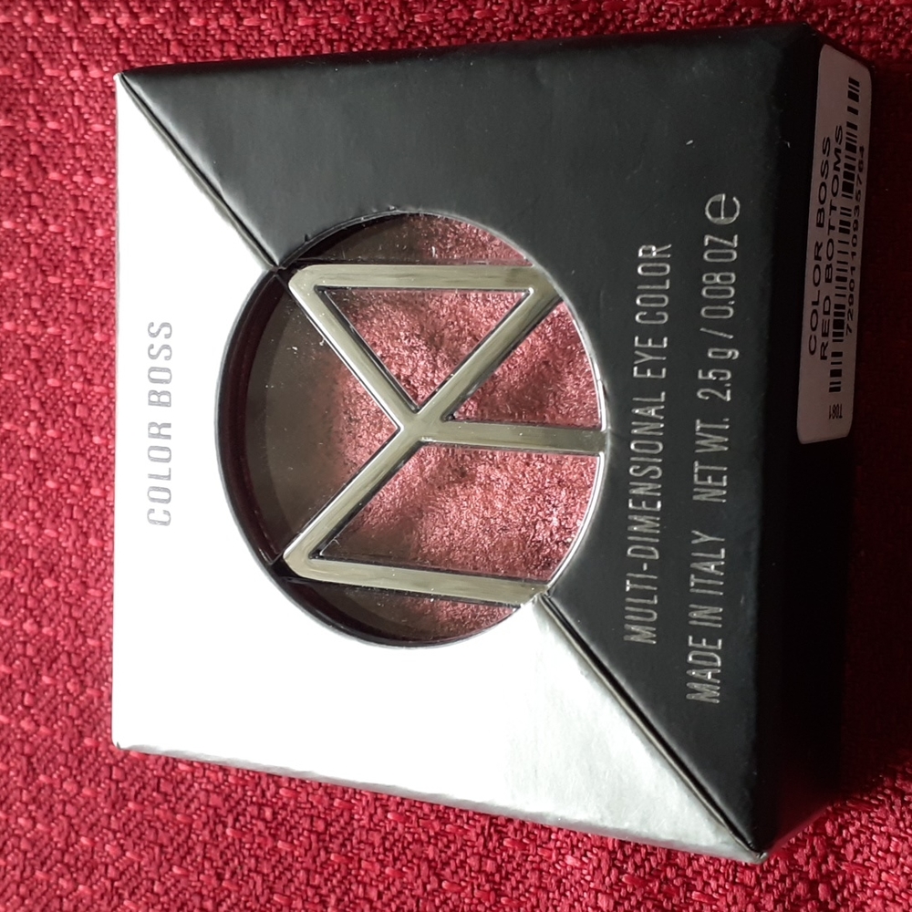 IL MAKIAGE Red Bottoms Eyeshadow Metallic